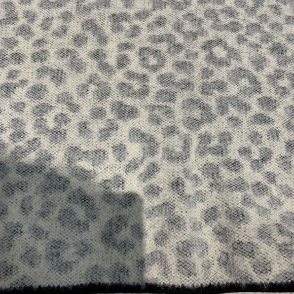 Ann Taylor Cardigan Leopard Animal Print Button Up Fuzzy Soft Cardigan - Picture 11 of 11